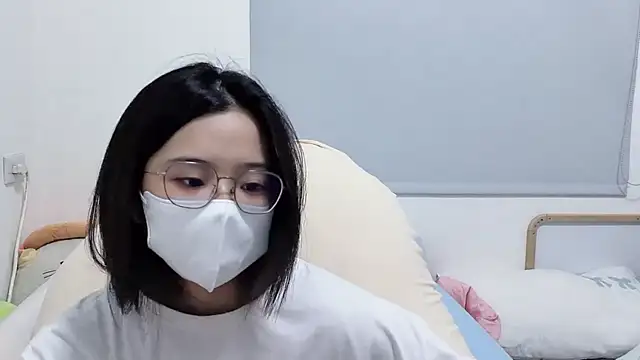Snapshot of LHeart chatting on 6, 6, 2026 LHeart online show from 6, 6, 2026