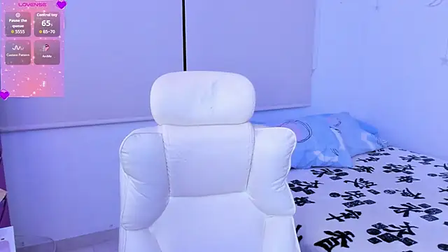 Lilith Raven  online show from 14, 12, 2025