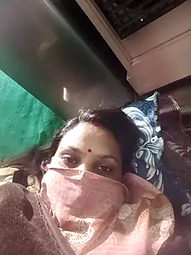 Snapshot of SHWETA1180 chatting on 14, 11, 2025 SHWETA1180 online show from 14, 11, 2025