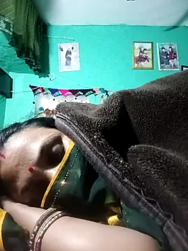 Snapshot of SHWETA1180 chatting on 16, 11, 2025 SHWETA1180 online show from 16, 11, 2025