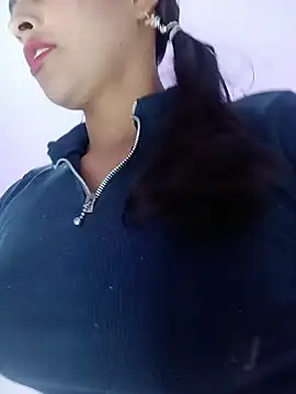 Fox Roxxan online show from 3, 12, 2025