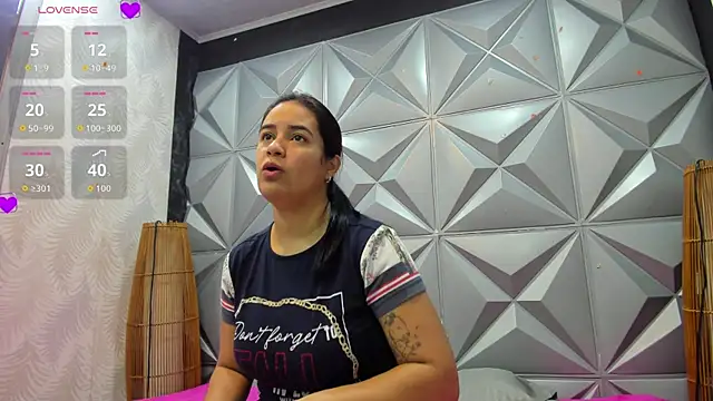 Snapshot of GreciaFox1 chatting on 6, 11, 2025 GreciaFox1 online show from 6, 11, 2025