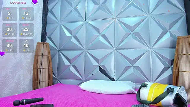 GreciaFox1 online show from 18, 12, 2025