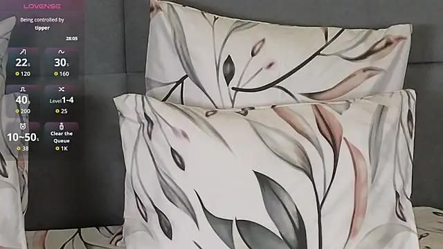 Snapshot of RianaRey chatting on 10, 2, 2026 RianaRey online show from 10, 2, 2026