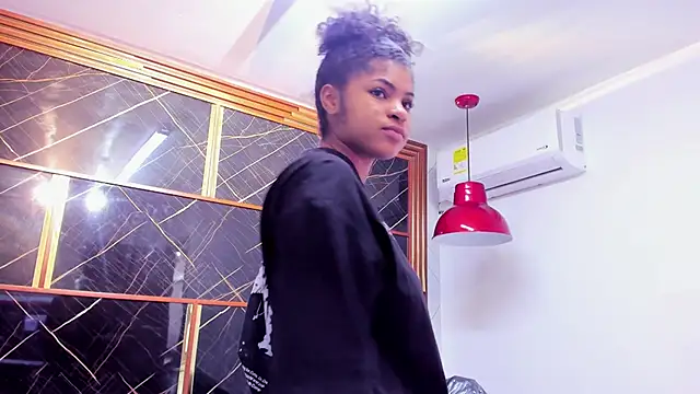 HannyThompson online show from 10, 9, 2025