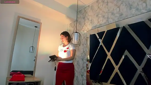 Snapshot of Luciifeer_ chatting on 15, 11, 2025 Luciifeer online show from 15, 11, 2025