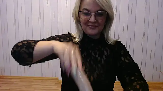 Snapshot of EleanoraDream chatting on 14, 10, 2025 EleanoraDream online show from 14, 10, 2025