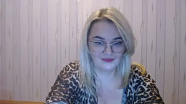 Snapshot of EleanoraDream chatting on 20, 11, 2025 EleanoraDream online show from 20, 11, 2025