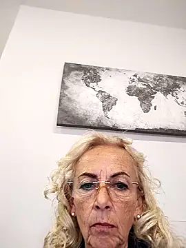 Snapshot of clarabell4 chatting on 19, 9, 2025 clarabell4 online show from 19, 9, 2025