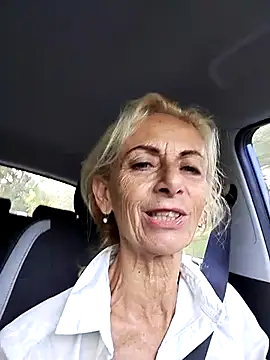 Snapshot of clarabell4 chatting on 25, 9, 2025 clarabell4 online show from 25, 9, 2025