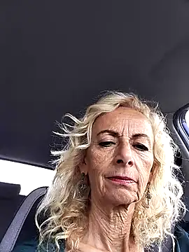 Snapshot of clarabell4 chatting on 30, 9, 2025 clarabell4 online show from 30, 9, 2025