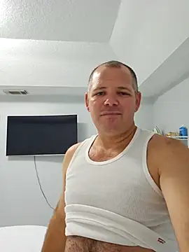 cubanitofeliz40 online show from 31, 3, 2026