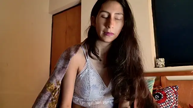 Snapshot of _MoonLipson_ chatting on 8, 10, 2025 MoonLipson online show from 8, 10, 2025
