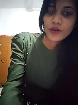 Snapshot of cute_radhikaa chatting on 3, 11, 2025 cute radhikaa online show from 3, 11, 2025