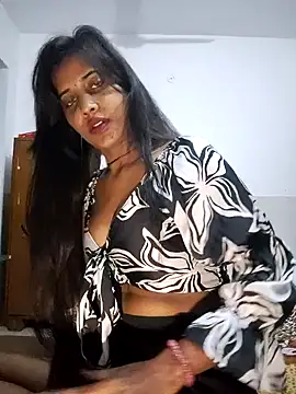 Snapshot of cute_radhikaa chatting on 5, 11, 2025 cute radhikaa online show from 5, 11, 2025