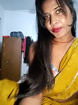 Snapshot of cute_radhikaa chatting on 12, 11, 2025 cute radhikaa online show from 12, 11, 2025
