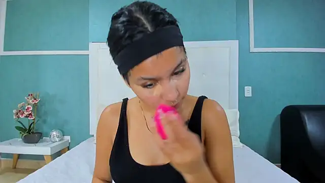 Snapshot of ania_gomez chatting on 6, 10, 2025 ania gomez online show from 6, 10, 2025