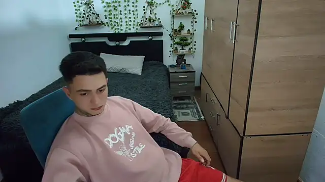 santii ss online show from 16, 4, 2026