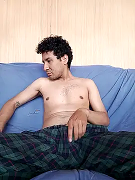 LecheDeSoya666 online show from 30, 11, 2025