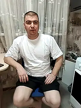 Snapshot of _DON-HULIGAN_ chatting on 5, 12, 2025 DON-HULIGAN online show from 5, 12, 2025