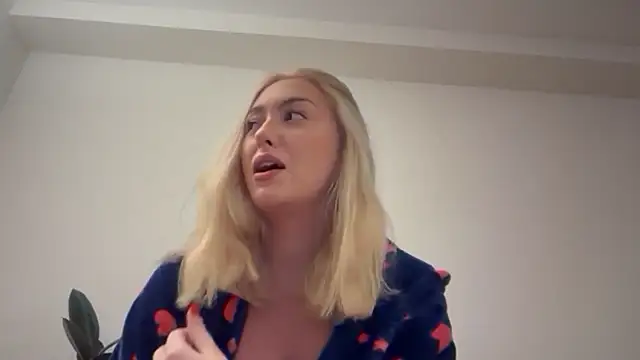 Kitty Swetty online show from 10, 11, 2025