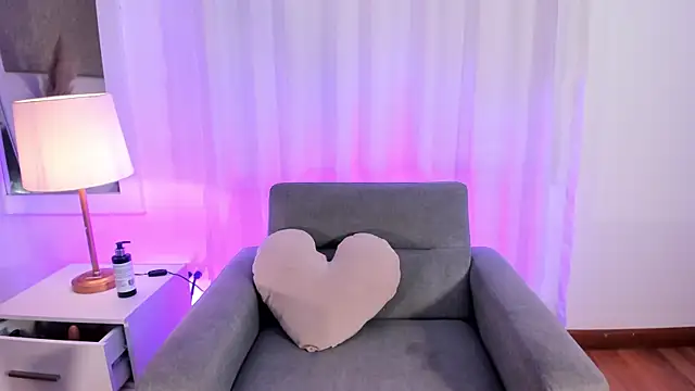 Snapshot of KamileBlake chatting on 19, 2, 2026 KamileBlake online show from 19, 2, 2026