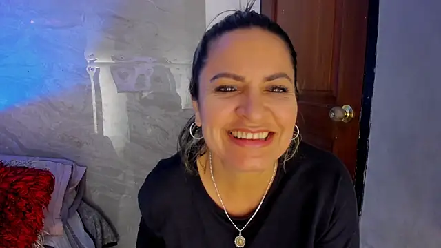 Snapshot of Agatha_Pleasure chatting on 17, 10, 2025 Agatha Pleasure online show from 17, 10, 2025