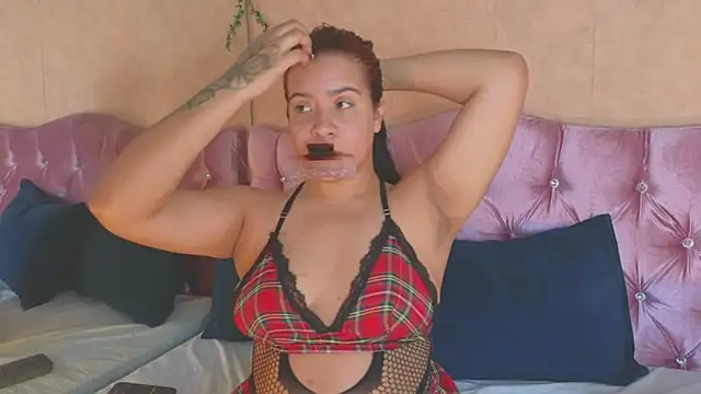 KARINAJTORRES online show from 12, 1, 2026