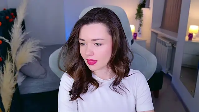 Snapshot of AvaFlower chatting on 18, 10, 2025 AvaFlower online show from 18, 10, 2025