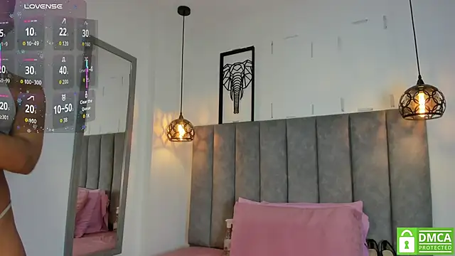 Gia Scott online show from 28, 9, 2025