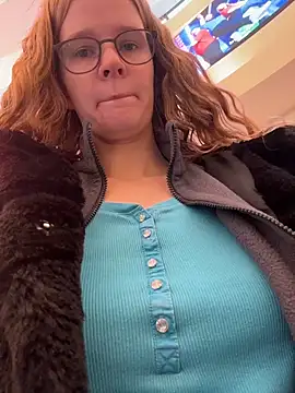 Snapshot of Bikergirl_97 chatting on 24, 11, 2025 Bikergirl 97 online show from 24, 11, 2025