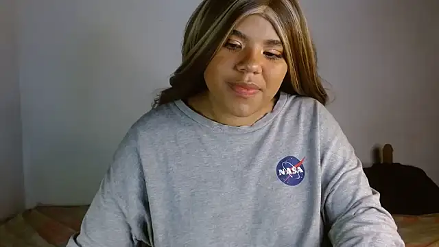 samantha-pettie online show from 1, 10, 2025