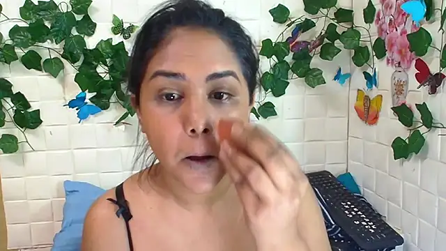 Snapshot of IndiaSexyStripper4u chatting on 14, 10, 2025 IndiaSexyStripper4u online show from 14, 10, 2025