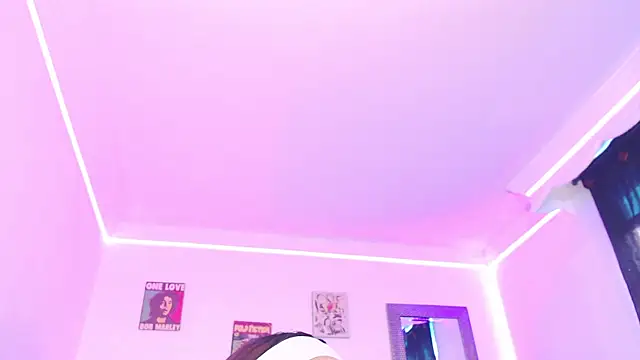 Snapshot of Anna_belly chatting on 21, 10, 2025 Anna belly online show from 21, 10, 2025