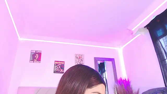 Snapshot of Anna_belly chatting on 22, 10, 2025 Anna belly online show from 22, 10, 2025