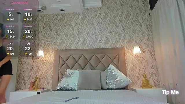 Lily cooperr online show from 9, 11, 2025