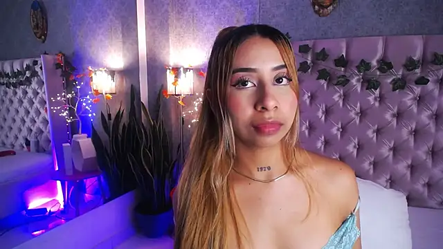 Snapshot of laila_stilwiills chatting on 11, 11, 2025 laila stilwiills online show from 11, 11, 2025