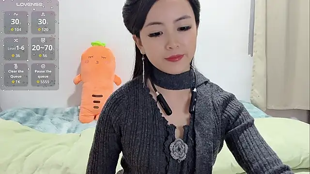 Snapshot of Yingbao-Baby chatting on 5, 12, 2025 Yingbao-Baby online show from 5, 12, 2025
