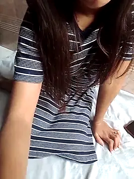 Snapshot of shilpa_r chatting on 13, 11, 2025 shilpa r online show from 13, 11, 2025