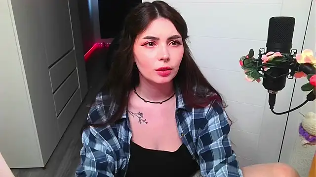 peachyness online show from 27, 4, 2026