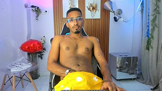 Snapshot of Darwin_mayo chatting on 18, 9, 2025 Darwin mayo online show from 18, 9, 2025