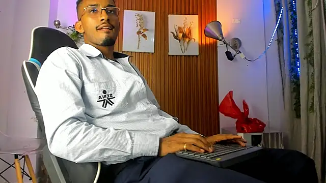 Snapshot of Darwin_mayo chatting on 26, 9, 2025 Darwin mayo online show from 26, 9, 2025