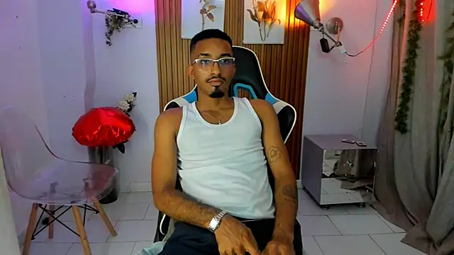 Snapshot of Darwin_mayo chatting on 29, 9, 2025 Darwin mayo online show from 29, 9, 2025