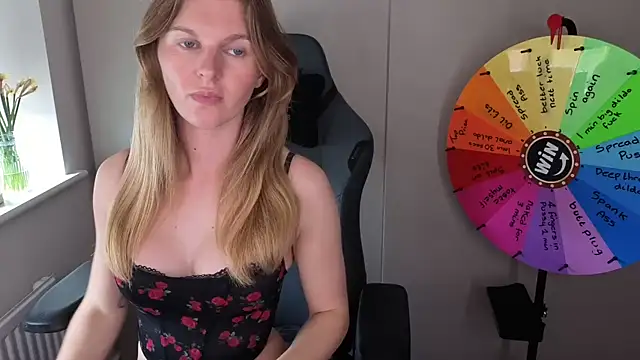 Lilly-Luscious online show from 14, 4, 2026