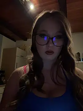Snapshot of SweetTeenGirl chatting on 2, 12, 2025 SweetTeenGirl online show from 2, 12, 2025