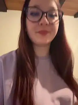 Snapshot of SweetTeenGirl chatting on 1, 2, 2026 SweetTeenGirl online show from 1, 2, 2026