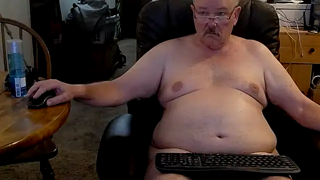 Snapshot of havethickcock chatting on 2, 12, 2025 havethickcock online show from 2, 12, 2025