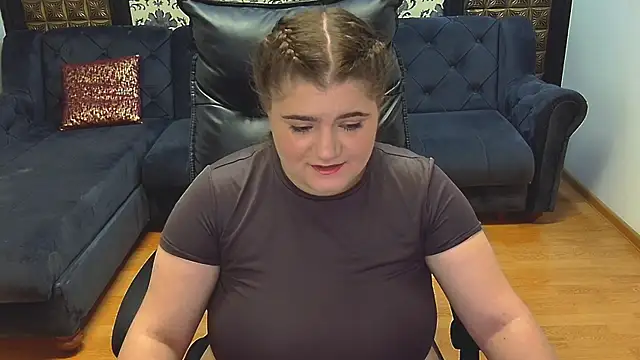 Snapshot of LissaBigTitts chatting on 4, 11, 2025 LissaBigTitts online show from 4, 11, 2025