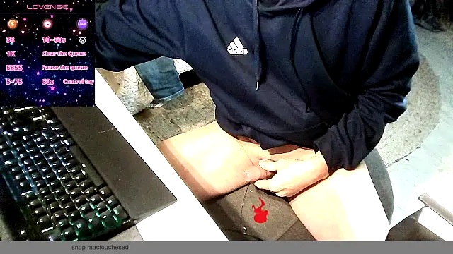 Snapshot of french_male_whore@xh chatting on 14, 10, 2025 french male whorexh online show from 14, 10, 2025