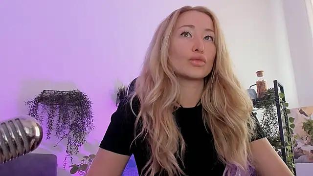 AstraMonroe online show from 9, 4, 2026